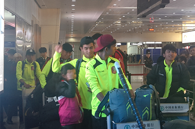 天山雪豹对黑龙江附加赛,新疆天山雪豹2021年第一场比赛