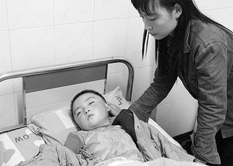 宝宝误食后可以催吐吗,孩子误食有毒物质怎么办