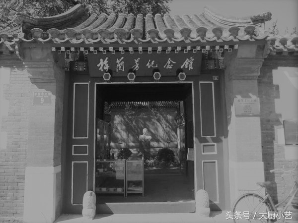 老北京豆汁儿，被外地人称为最“难吃”的京味，却是老北京的命根