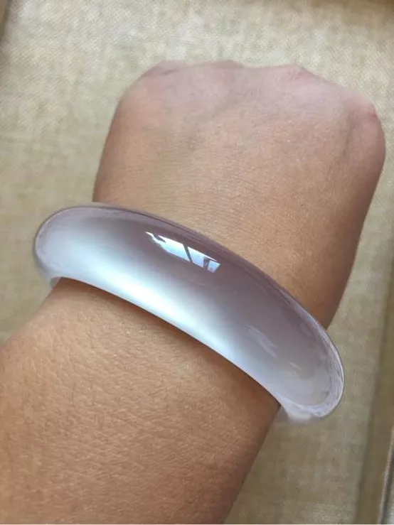 和田玉市场恶性循环,近来经济不景气和田玉销量走低