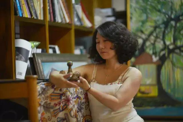 万锐：英伦岛归来的艺术“精灵”