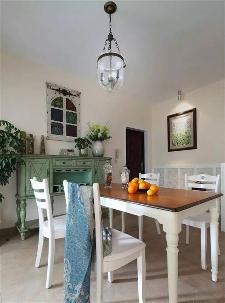 餐桌可以对着入户门吗,入户门对着餐桌如何装修