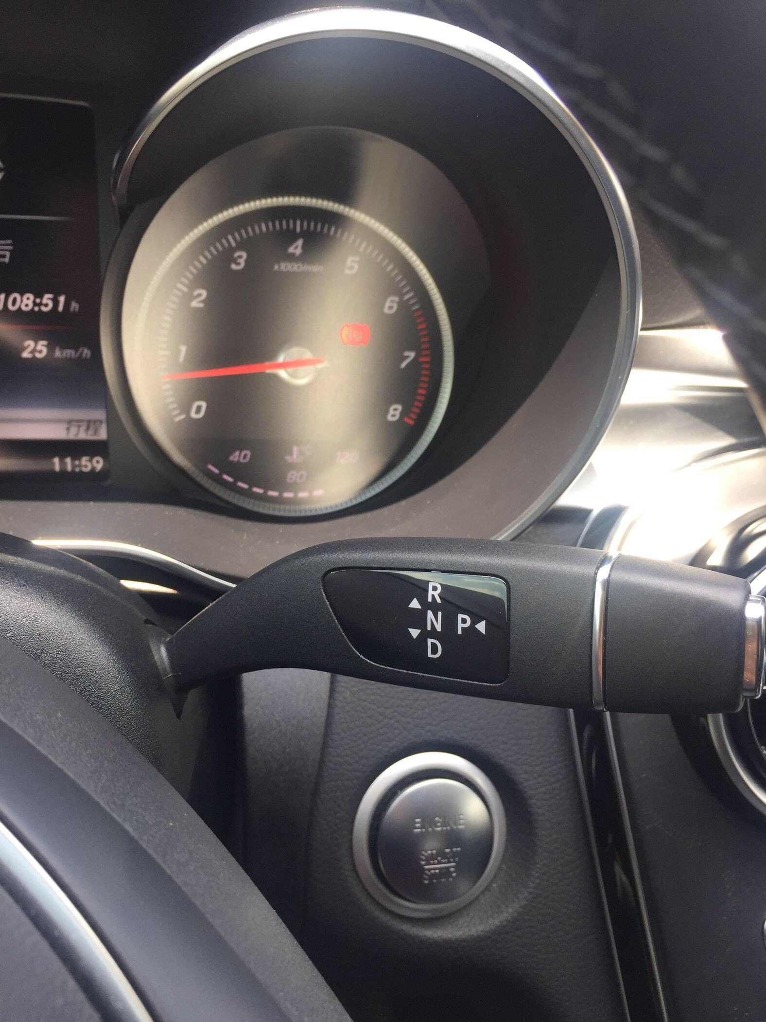 红色奔驰c级180老款,奔驰c180l是什么级别