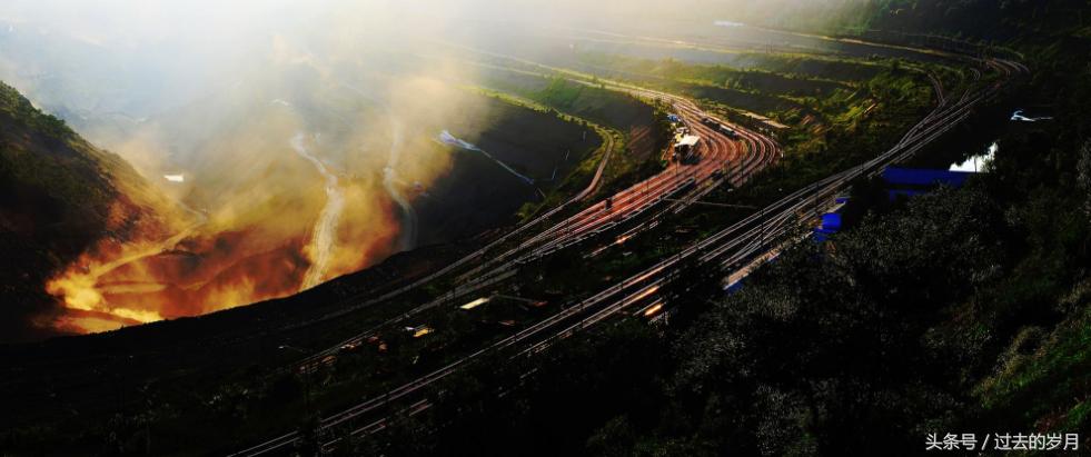 西露天矿历史,西露天矿是亚洲第一大坑吗
