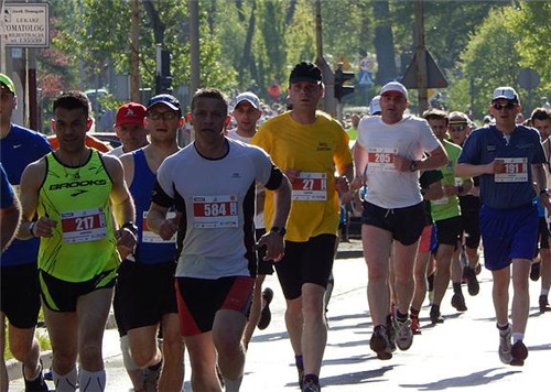 跑步时为什么胸部疼怎么解决,跑步护胸收副乳