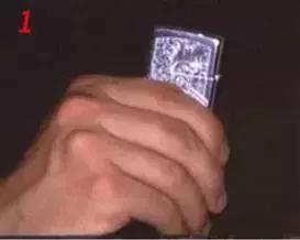 二战美国大兵不扛枪也能成为英雄,二战的美国大兵带几支枪