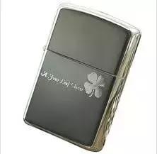 二战美国大兵不扛枪也能成为英雄,二战的美国大兵带几支枪