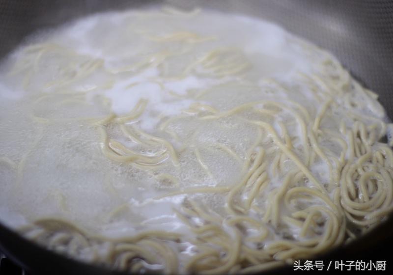 吃宜宾燃面为什么吃了腻,一碗花