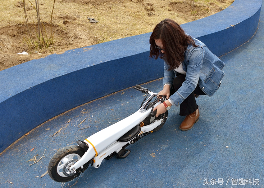 老婆儿子齐上阵视频,入门级电动车测评