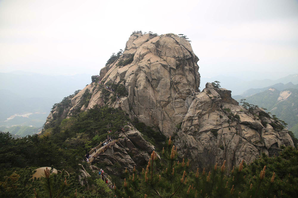 山东领秀户外：千里挺进大别山，众雄傲视天堂寨