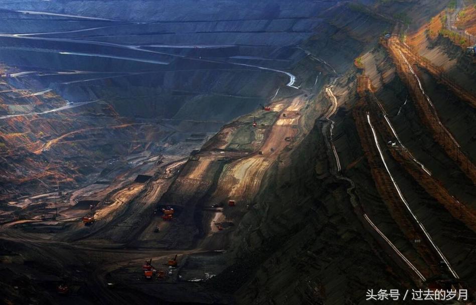 西露天矿历史,西露天矿是亚洲第一大坑吗