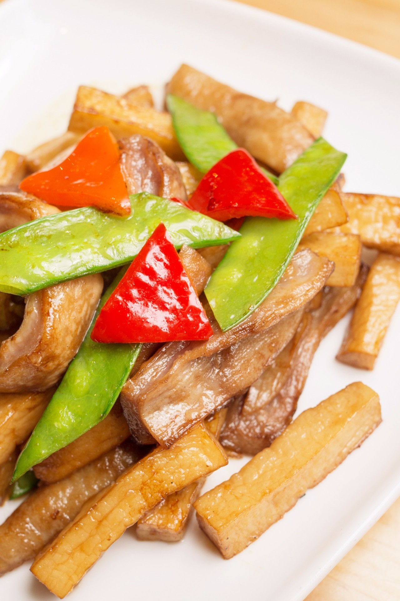 「鱼翅捞饭」震撼出席！一顿胜过十针玻尿酸，不到¥50就能吃？