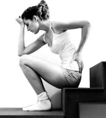 手受伤了可以继续打羽毛球吗,腰扭伤了还可以继续锻炼吗