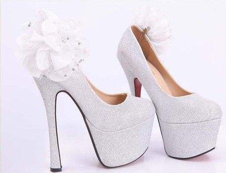 十二星座适合什么鞋子,十二星座的衣服和鞋子