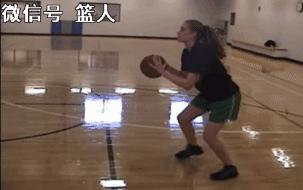 打球的时候手指被戳到了怎么办,打球手指关节戳肿了怎么恢复