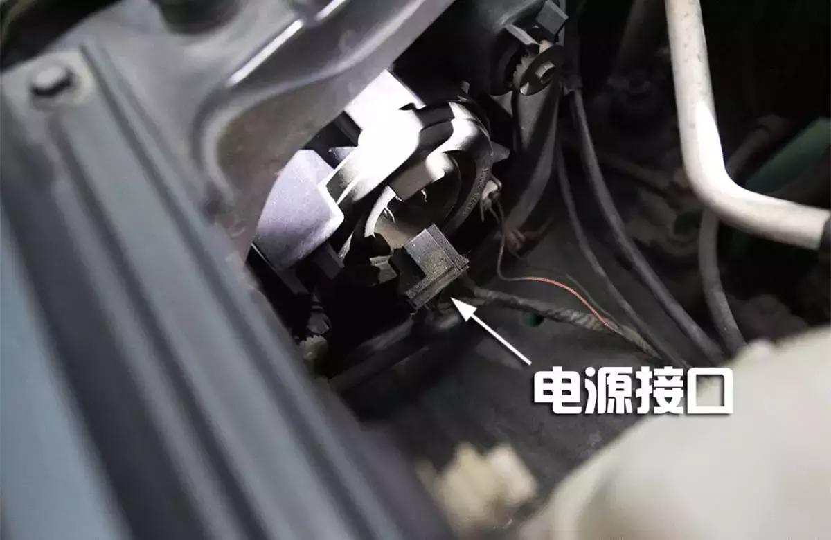 免开灯升级大灯优缺点,卤素大灯不够亮自己动手就能改