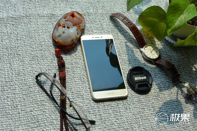 荣耀8青春版深度测评,荣耀8青春版有什么高级功能