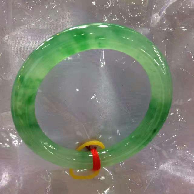 和田玉市场恶性循环,近来经济不景气和田玉销量走低