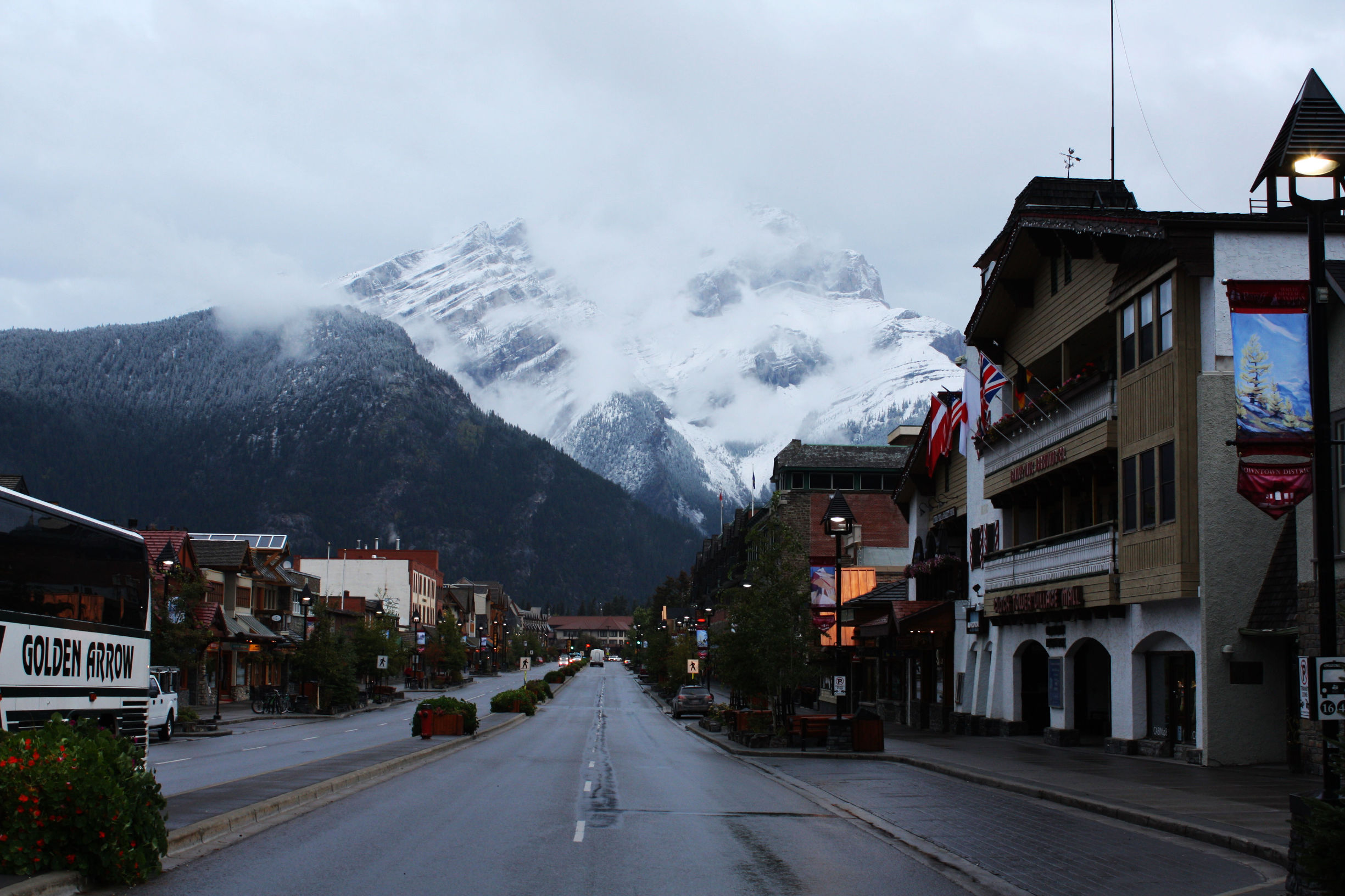 如何在英国办理加拿大留学签证,加拿大签证办理流程有哪些