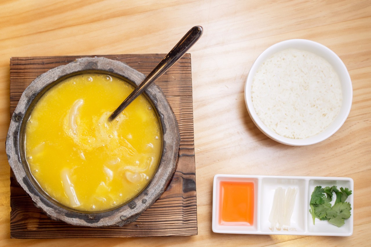 「鱼翅捞饭」震撼出席！一顿胜过十针玻尿酸，不到¥50就能吃？