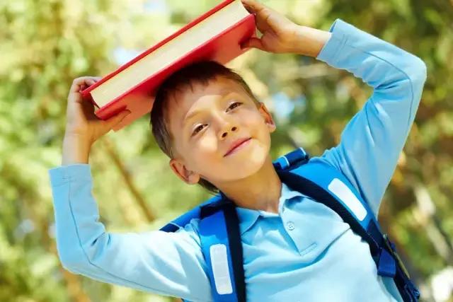 孩子进入图书馆的感受,图书馆对小孩教育的作用