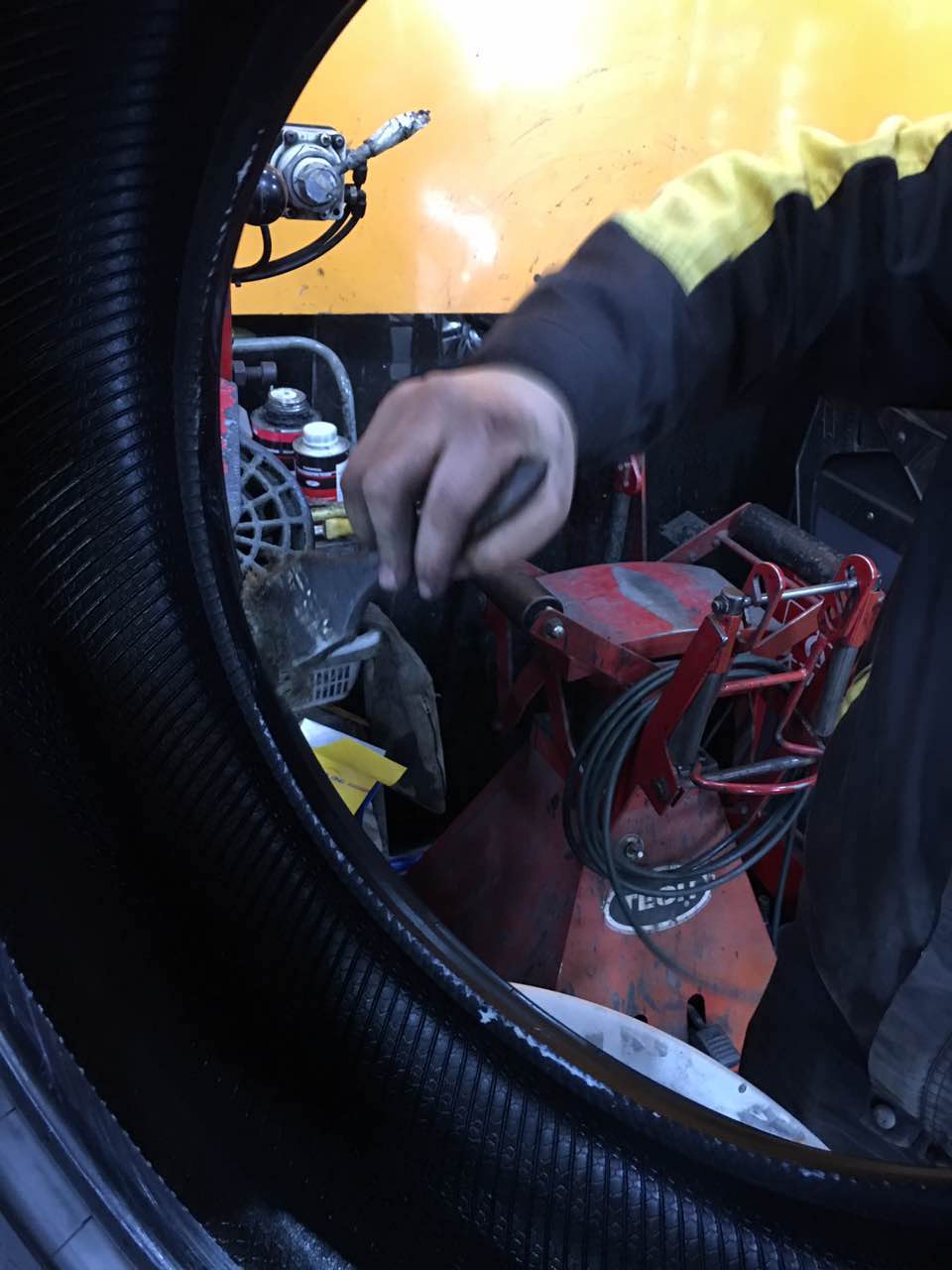 马牌ucj和cc6轮胎哪个实用,4年的马牌cc6轮胎还能用吗