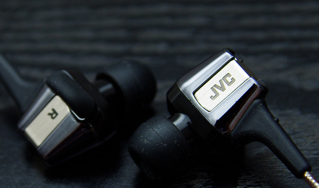 怎么样才算低音,怎么判断耳机低音好坏