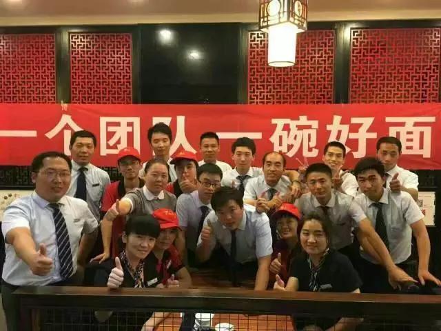 河南烩面“甩”到巴黎,法国人吃到第一口地道老烩面,到底说了啥