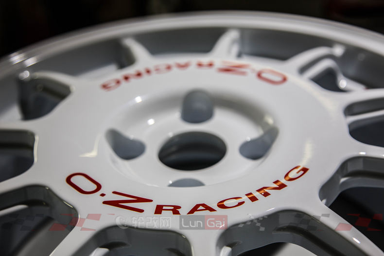 任性的4孔小轮——OZLeggenda轮毂细节展示