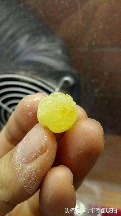 琥珀边角料变废为宝,废物利用提炼黄金