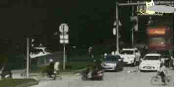 哥们你要是把这聪明的头脑用在学习上,如今的你早就成功了