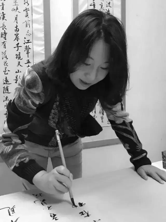 万锐：英伦岛归来的艺术“精灵”