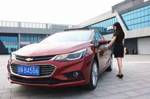 雪佛兰科鲁兹加价,科鲁兹2017款两厢版