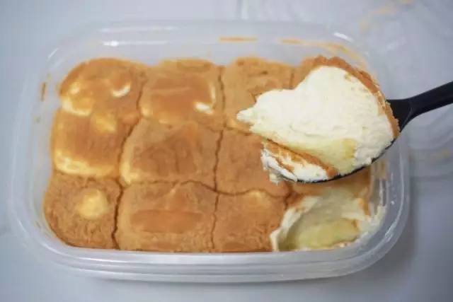 豆乳盒子网红蛋糕哪里有,最近火爆网红甜品外面是蛋筒