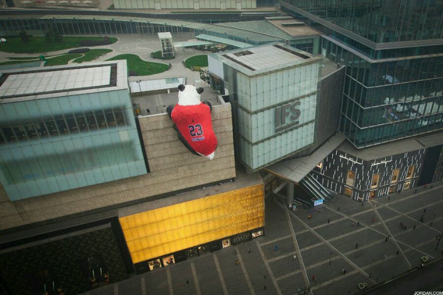 只有穿正代AJ你才能排号买新AJ，这是代理商们达成的共识