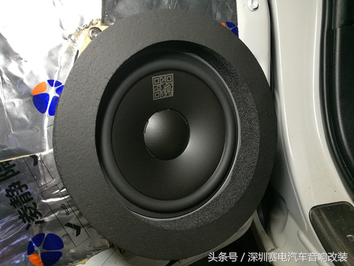 深圳丰田雷凌音响改装,小榄雷凌改装音响3000元
