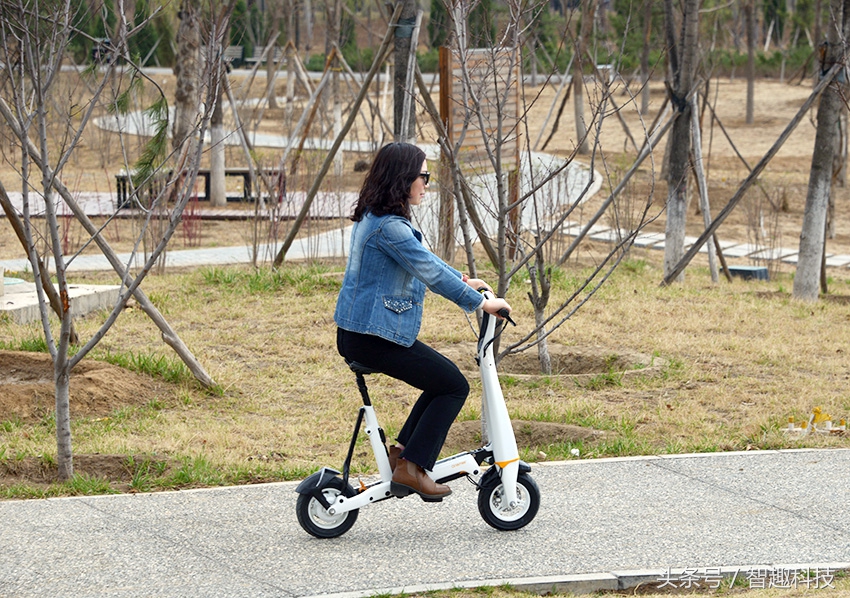 老婆儿子齐上阵视频,入门级电动车测评