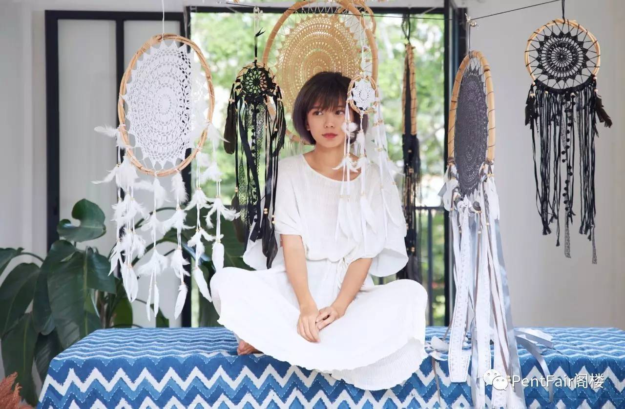 她曾是凤凰卫视小花，现在却辞职去非洲流浪美国冲浪｜最美行者