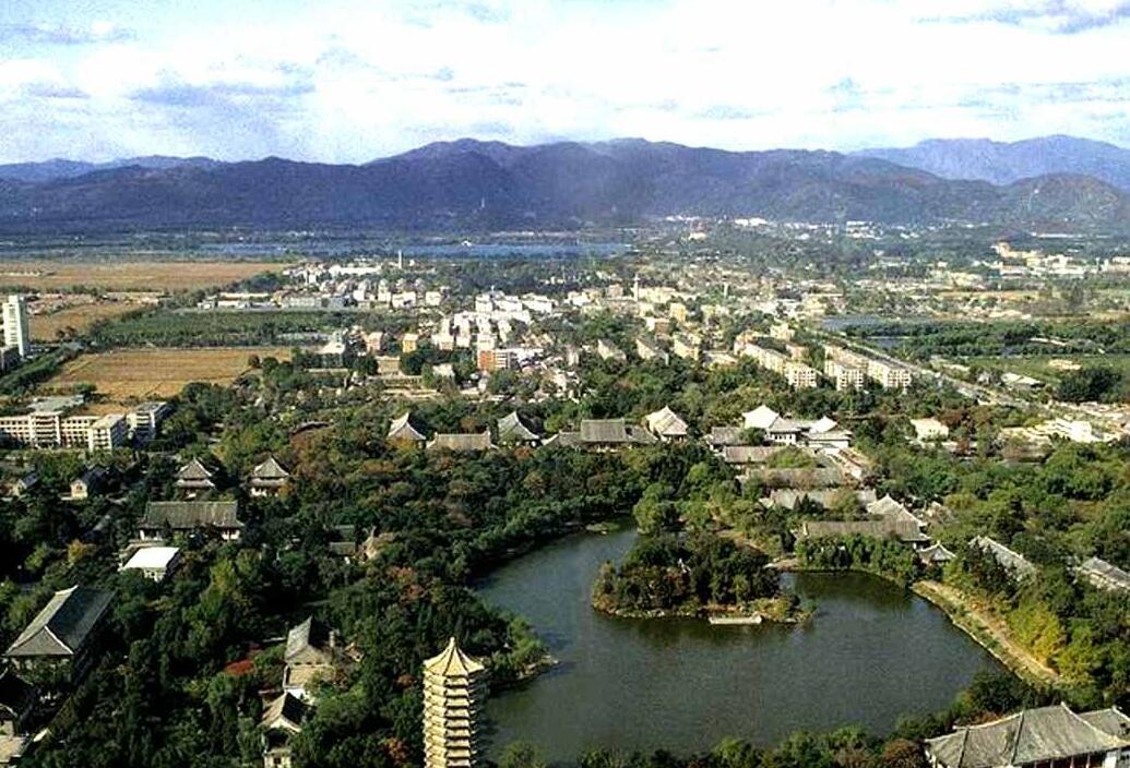 北大校园以前是哪个园林,北大的校园是曾经的皇家园林