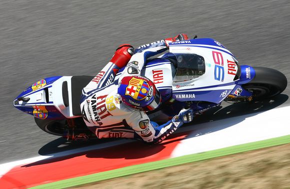 雅马哈机器人与洛伦佐,机器人雅马哈视频