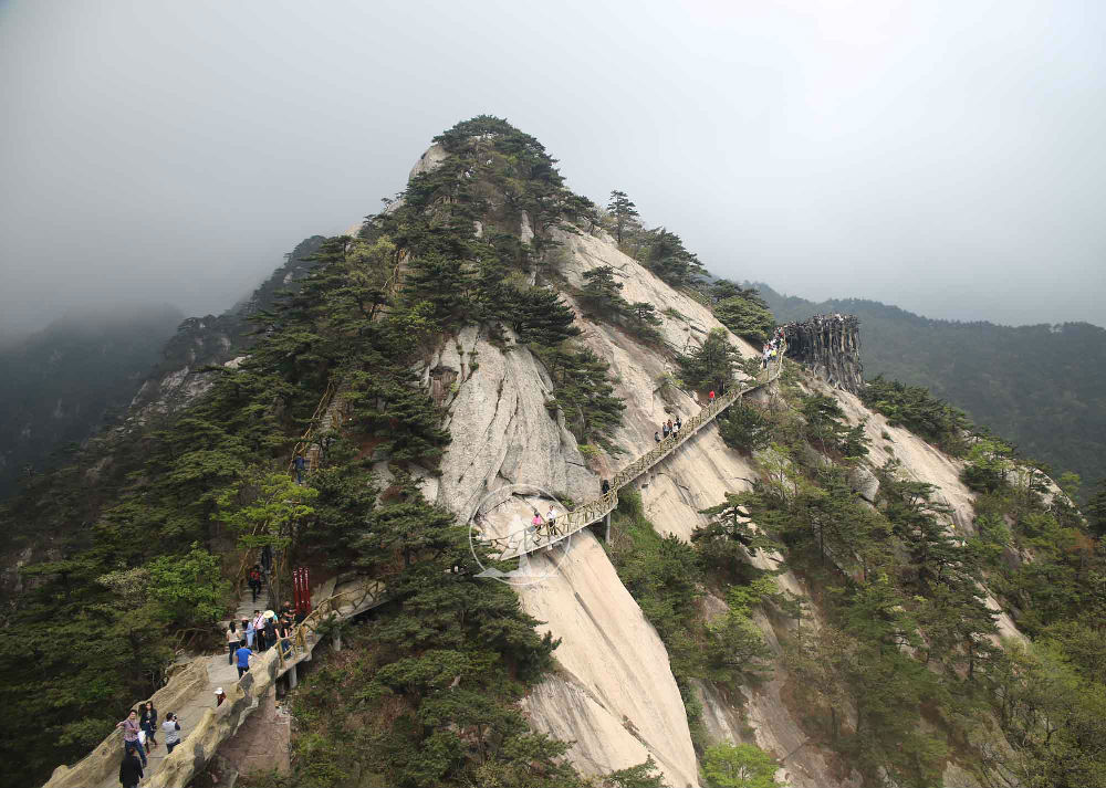 山东领秀户外：千里挺进大别山，众雄傲视天堂寨