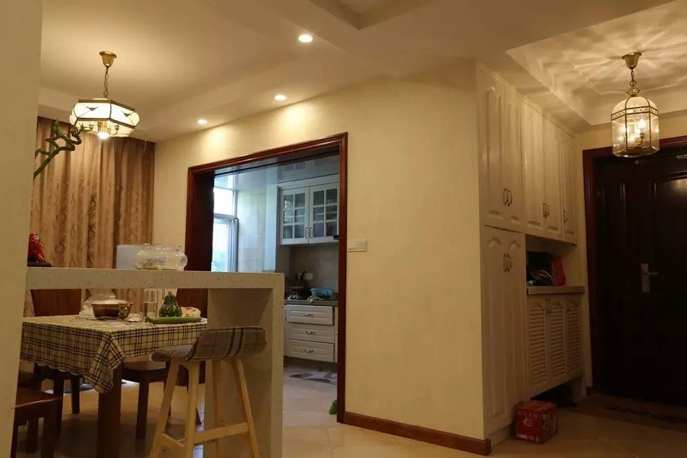 餐桌可以对着入户门吗,入户门对着餐桌如何装修