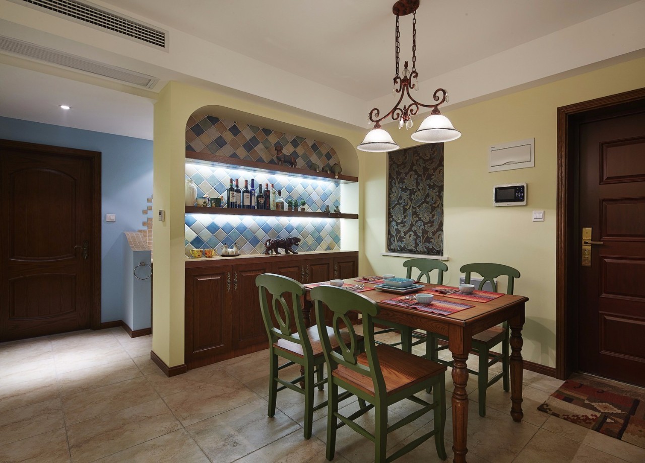 餐桌可以对着入户门吗,入户门对着餐桌如何装修