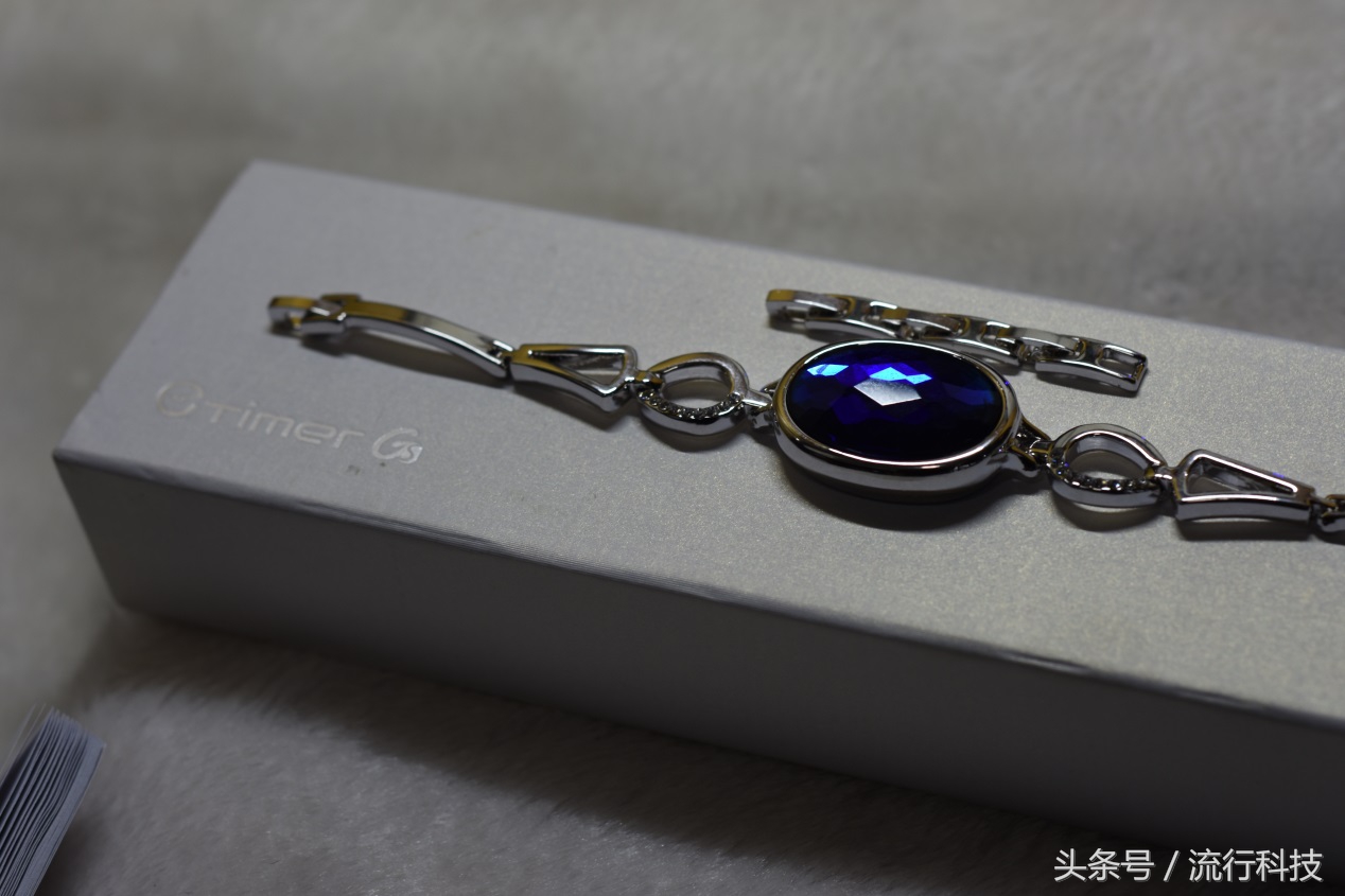 女性所爱的饰品这款也能算是吗?看信利女性手环怎么定义