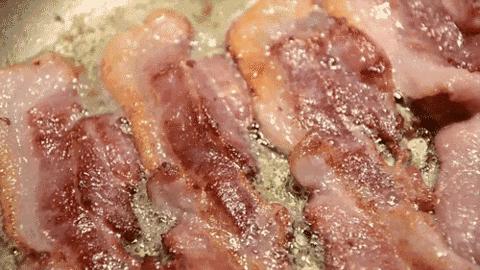 这家店看着不起眼，但是他们家的铁板饭一天卖出去20000份哎！