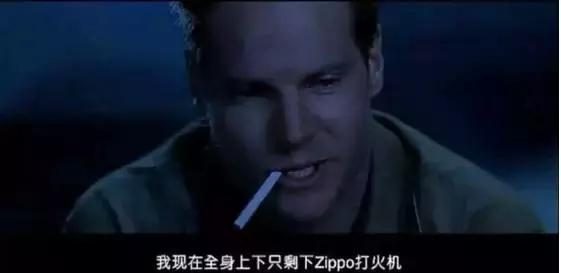 二战美国大兵不扛枪也能成为英雄,二战的美国大兵带几支枪