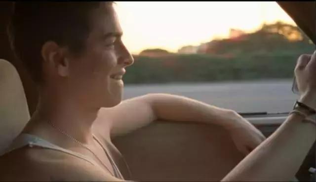 这是一部既清新又*欲肉**的同性好剧,没看过的你就OUT了!