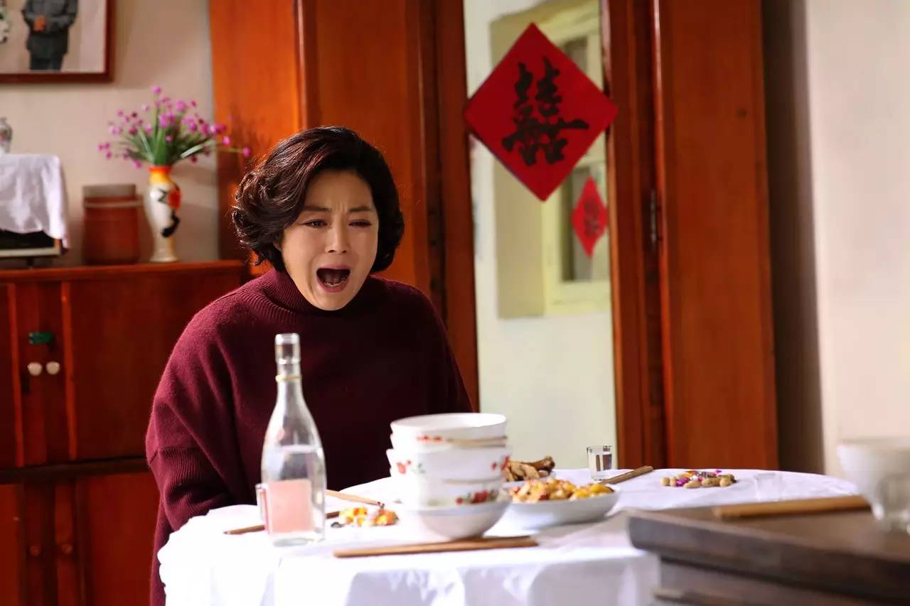 写亲情不受待见?《黄大妮》却有了突破