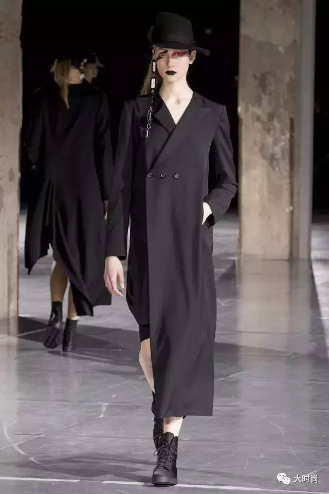 如果只为新潮而穿,美的永远只是服装