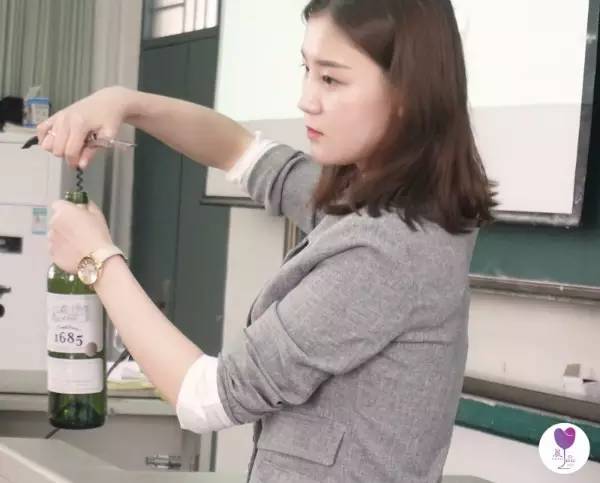 走进校园感受青春味道,走进校园感受青春荣光